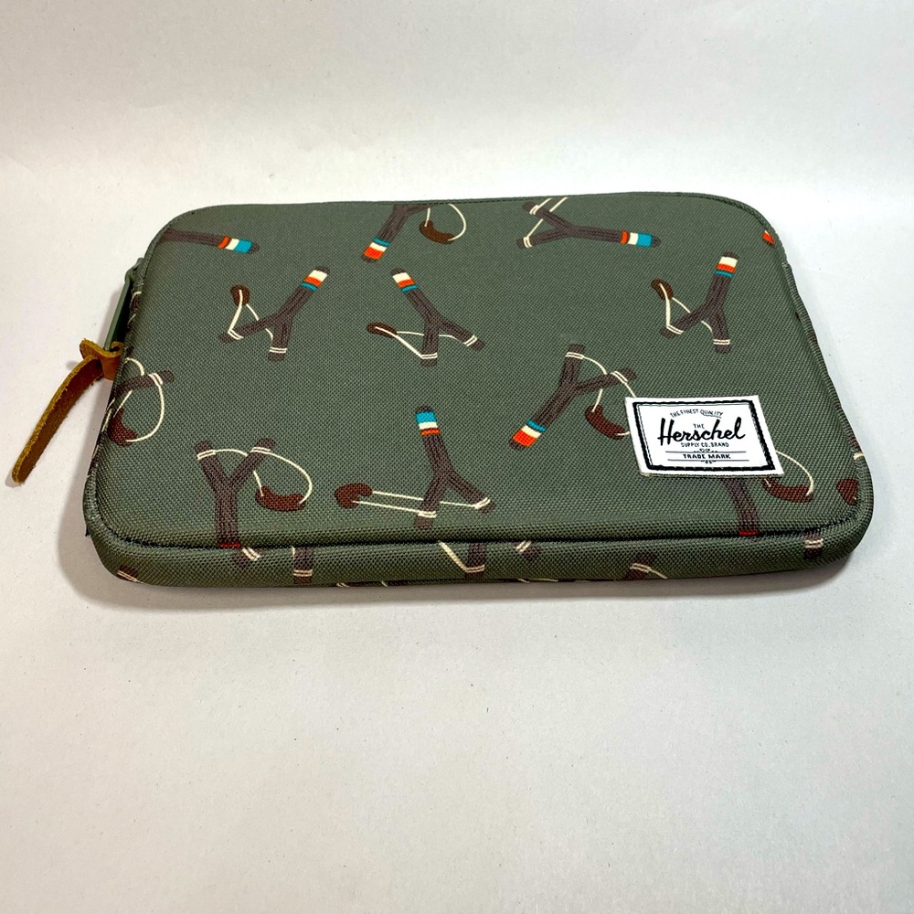 Herschel Anchor iPad mini tech pouch w/ sticks & stones slingshot pattern